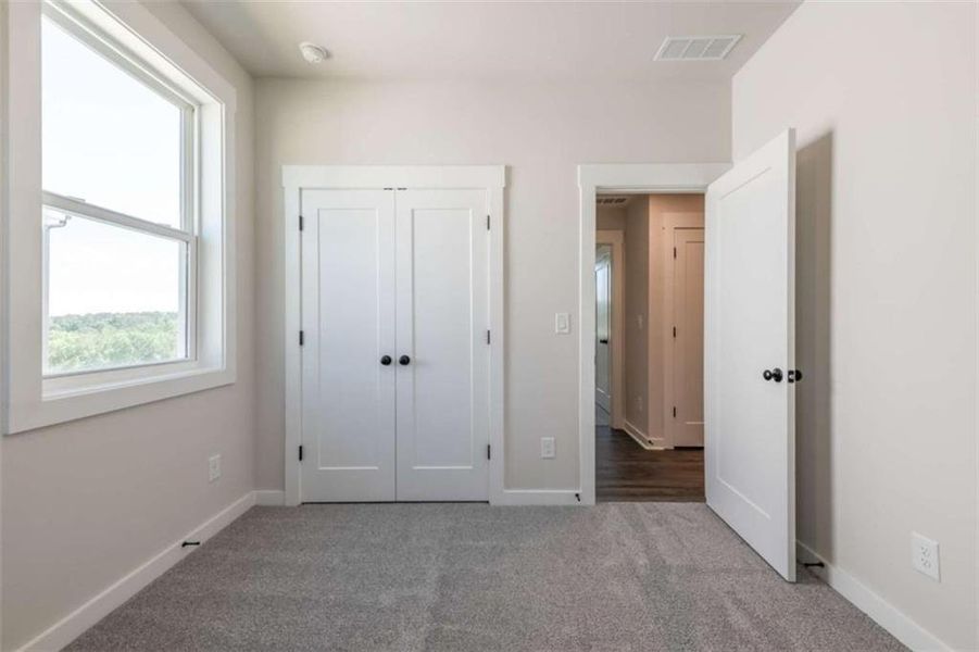 Spacious, unfurnished interior of a new home in Cambridge at Steels Bridge, Canton (Image 25).