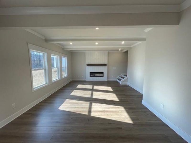 Spacious, unfurnished interior of a new home in , Gainesville (Image 14).