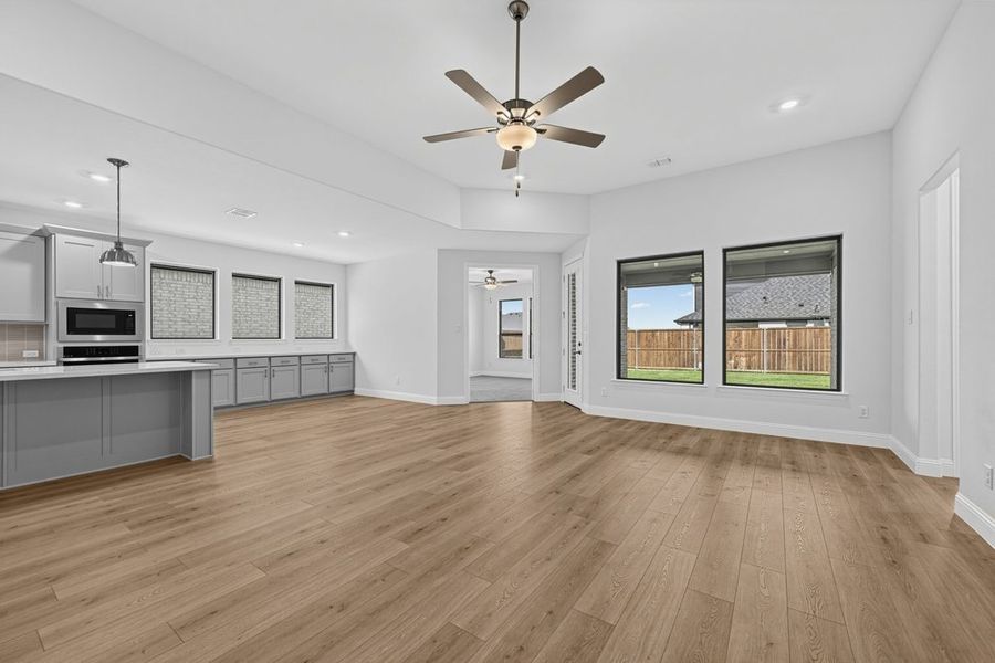 Spacious, unfurnished interior of a new home in South Oak, Lakewood Village (Image 17).