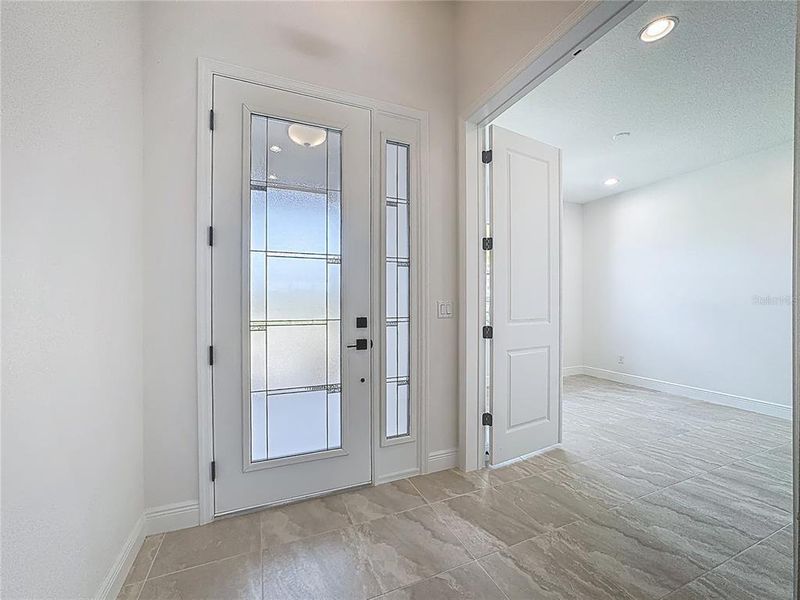 Spacious, unfurnished interior of a new home in , Parrish (Image 18).