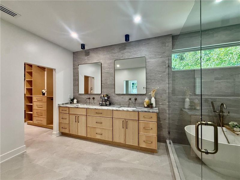 Furnished interior view inside a new home in , Dunwoody (Image 56).