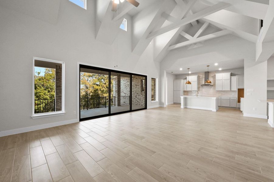 Spacious, unfurnished interior of a new home in Santa Rita Ranch, Liberty Hill (Image 19).