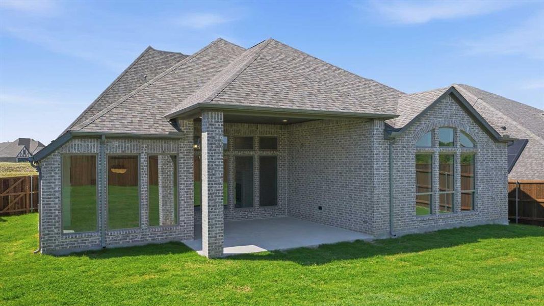 Exterior details and patio area of a home in Talon Hills, Fort Worth (Image 3). Exterior details and patio area of a home in Talon Hills, Fort Worth (Image 3).