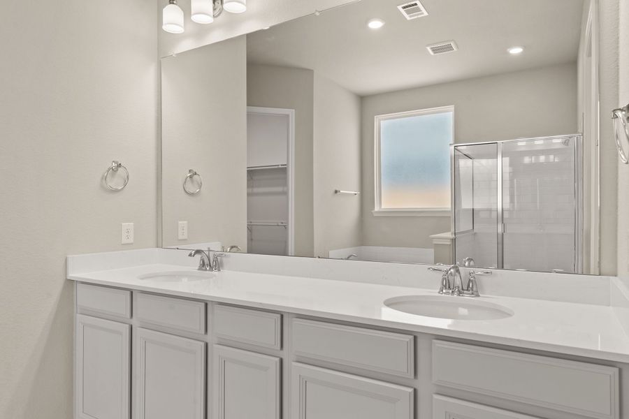 Representative furnished interior of a home built from the Sydney by Ashton Woods in Sunterra Lakes, Brookshire (Image 14). Representative furnished interior of a home built from the Sydney by Ashton Woods in Sunterra Lakes, Brookshire (Image 14).