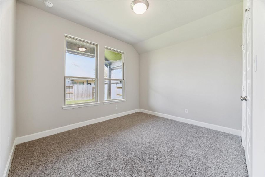 Spacious, unfurnished interior of a new home in Escondido, Magnolia (Image 21).