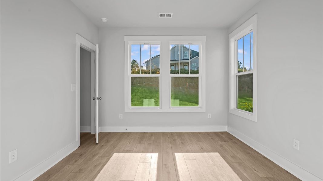 Furnished interior view inside a new home in Wells Crossing, Seneca (Image 17).