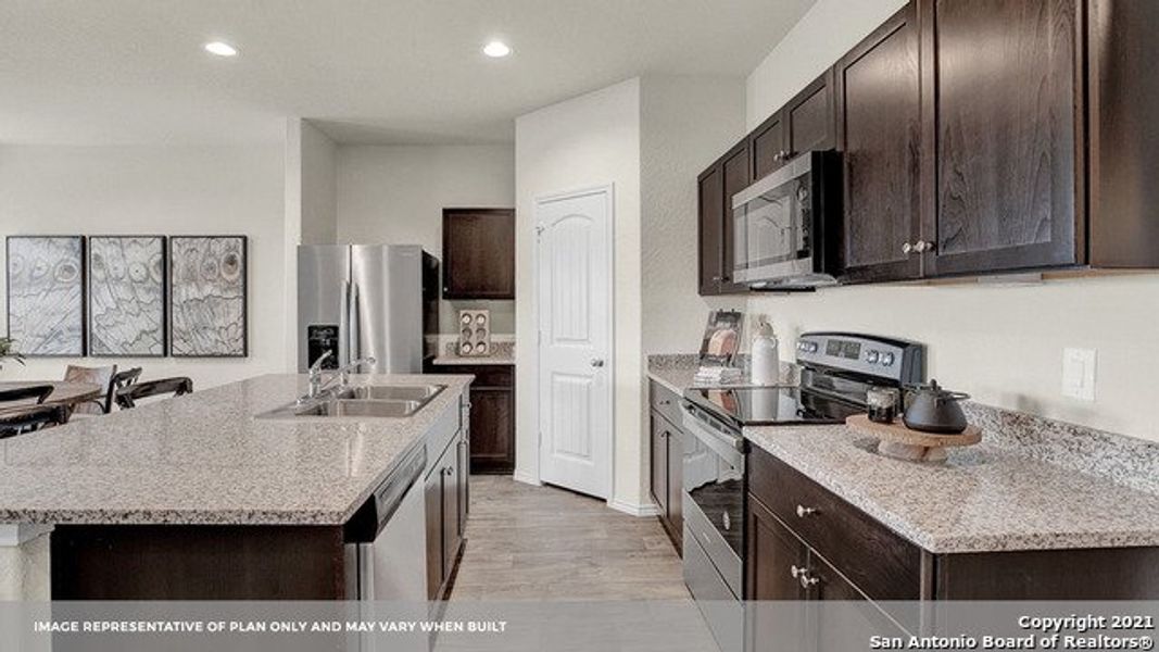 Furnished interior view inside a new home in Arroyo Ranch, Seguin (Image 26). Furnished interior view inside a new home in Arroyo Ranch, Seguin (Image 26).
