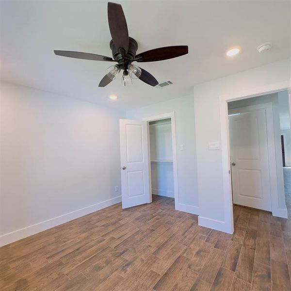 Spacious, unfurnished interior of a new home in , Dallas (Image 28).