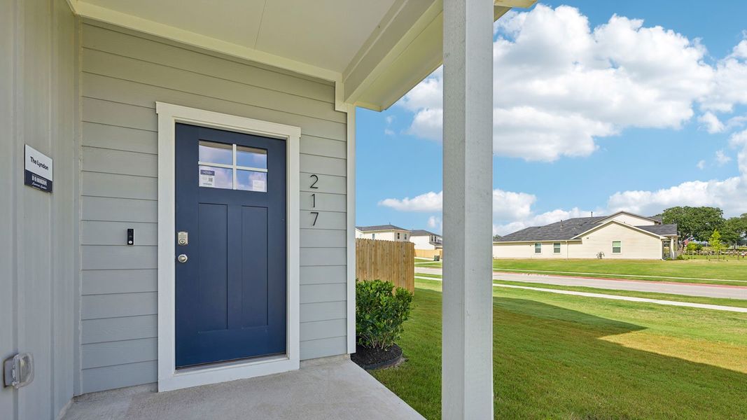 Representative exterior details of a home built from the The Lyndon by D.R. Horton in Valverde, Bastrop (Image 3).