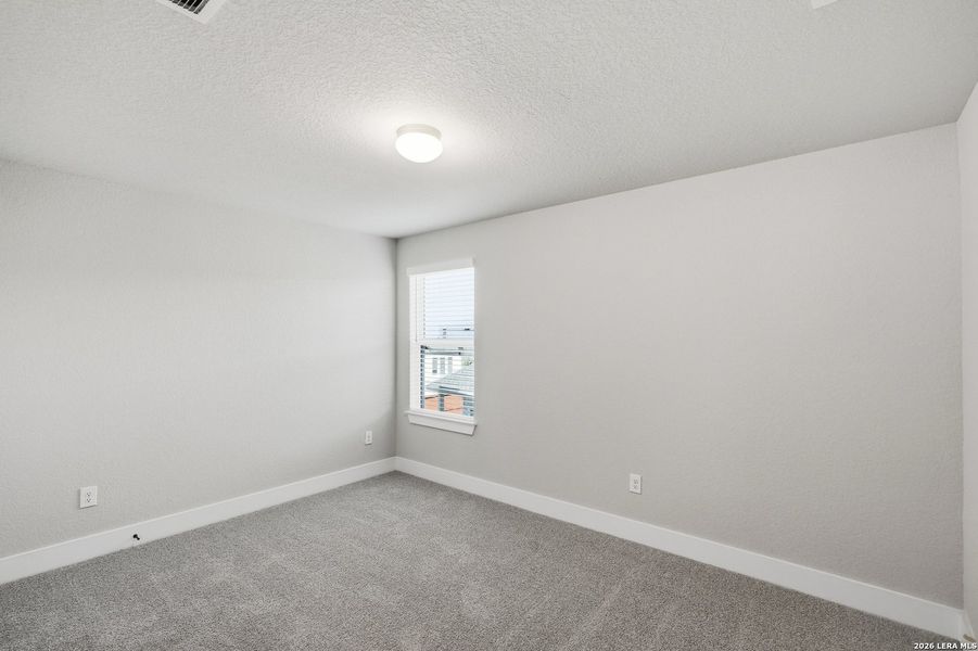 Spacious, unfurnished interior of a new home in Stillwater Ranch, San Antonio (Image 41).