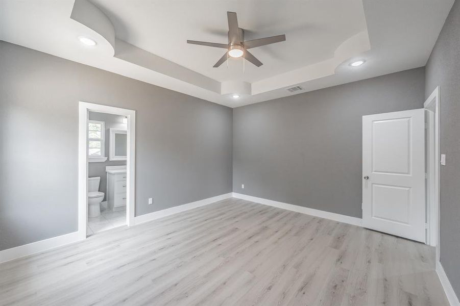 Spacious, unfurnished interior of a new home in , Hillsboro (Image 27).