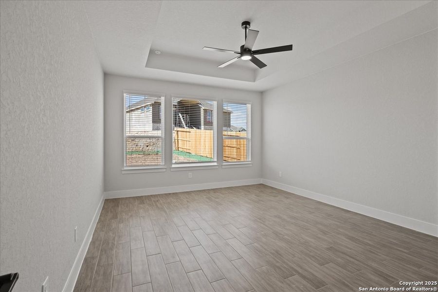 Spacious, unfurnished interior of a new home in Meyer Ranch, New Braunfels (Image 11). Spacious, unfurnished interior of a new home in Meyer Ranch, New Braunfels (Image 11).