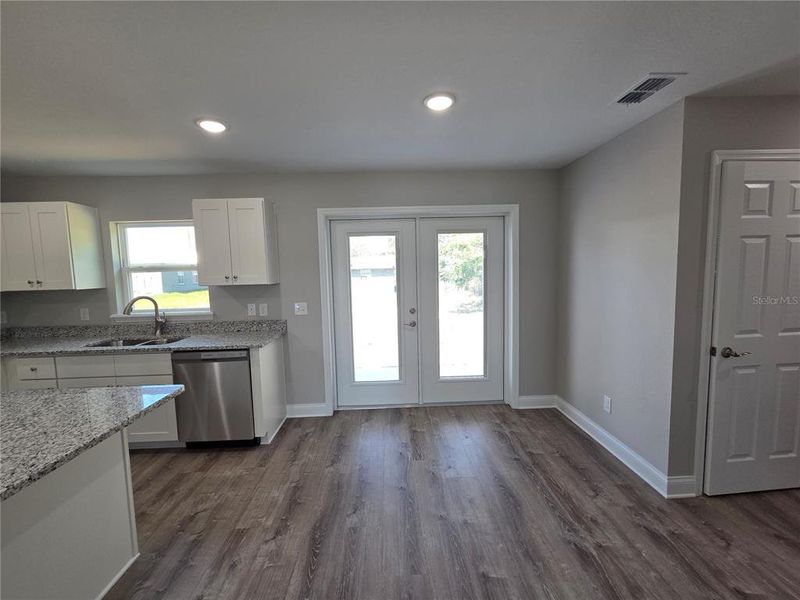 Spacious, unfurnished interior of a new home in , Lake Wales (Image 17).