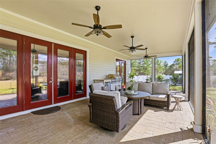 Exterior details and patio area of a home in , Wesley Chapel (Image 29).