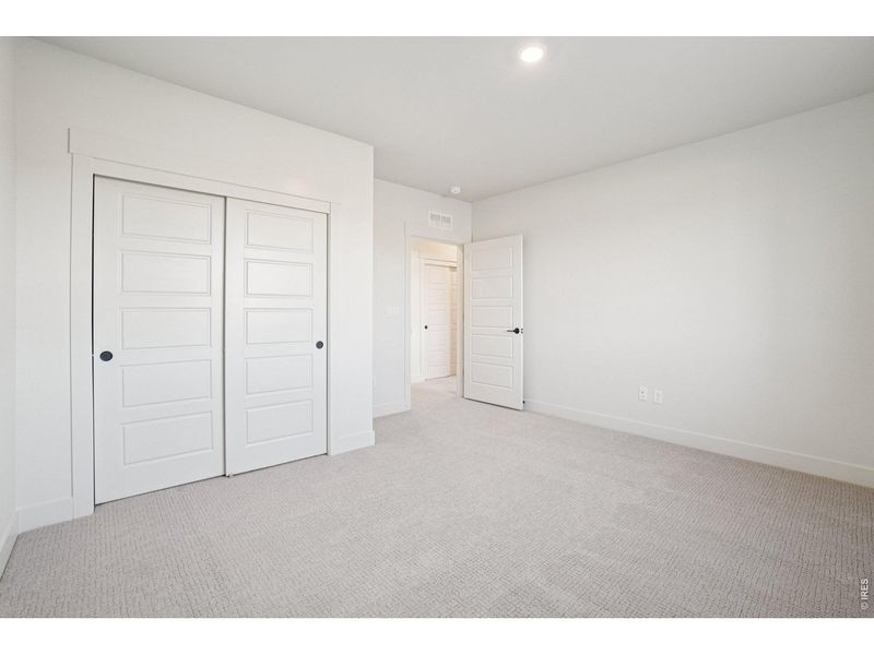 Spacious, unfurnished interior of a new home in Villa Collection, Fort Collins (Image 27).