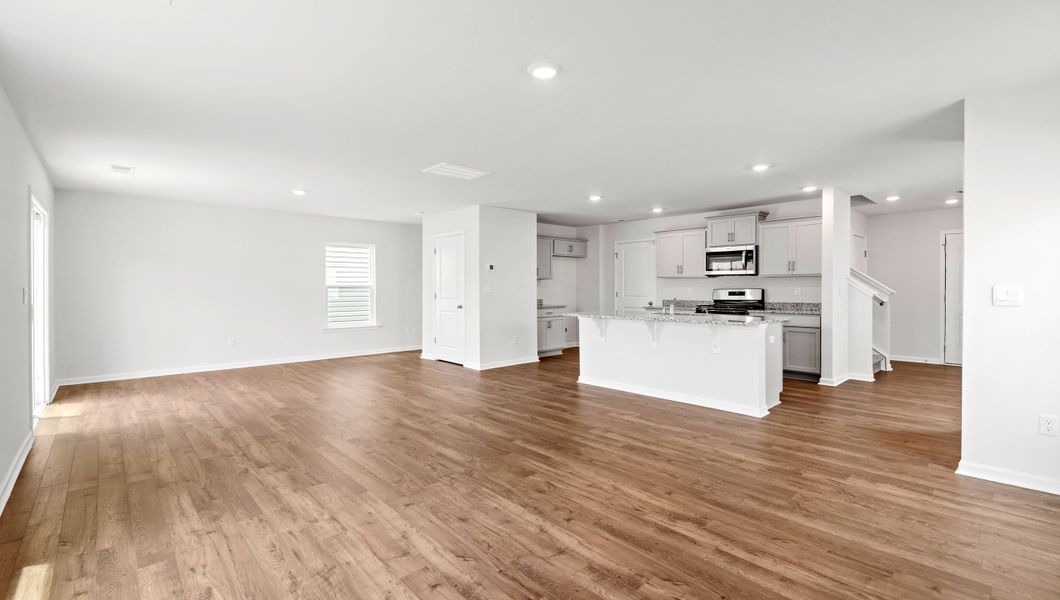 Spacious, unfurnished interior of a new home in Baxter Village, Boiling Springs (Image 20).