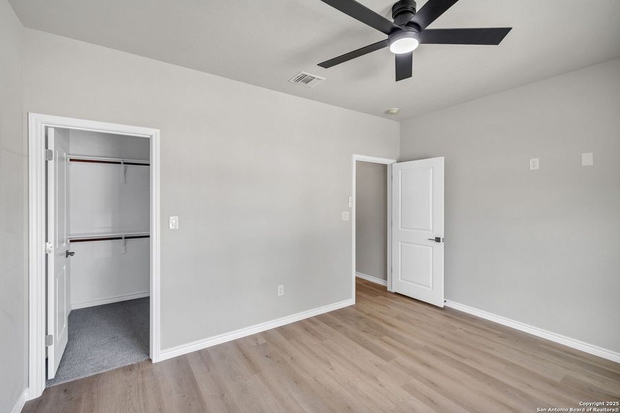 Spacious, unfurnished interior of a new home in , Elmendorf (Image 32).