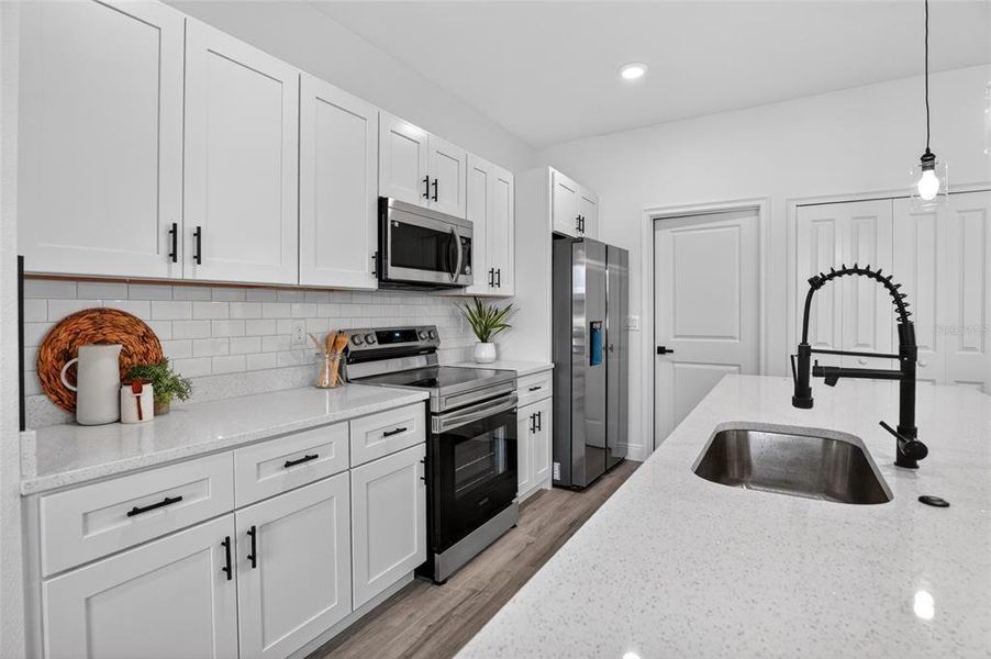 Furnished interior view inside a new home in , Ocala (Image 7).