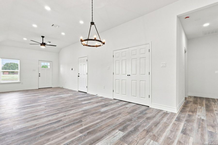 Spacious, unfurnished interior of a new home in , San Antonio (Image 16).