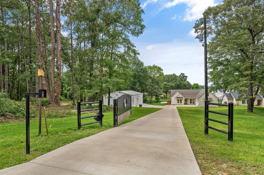 Community amenities in , Tyler (Image 32).