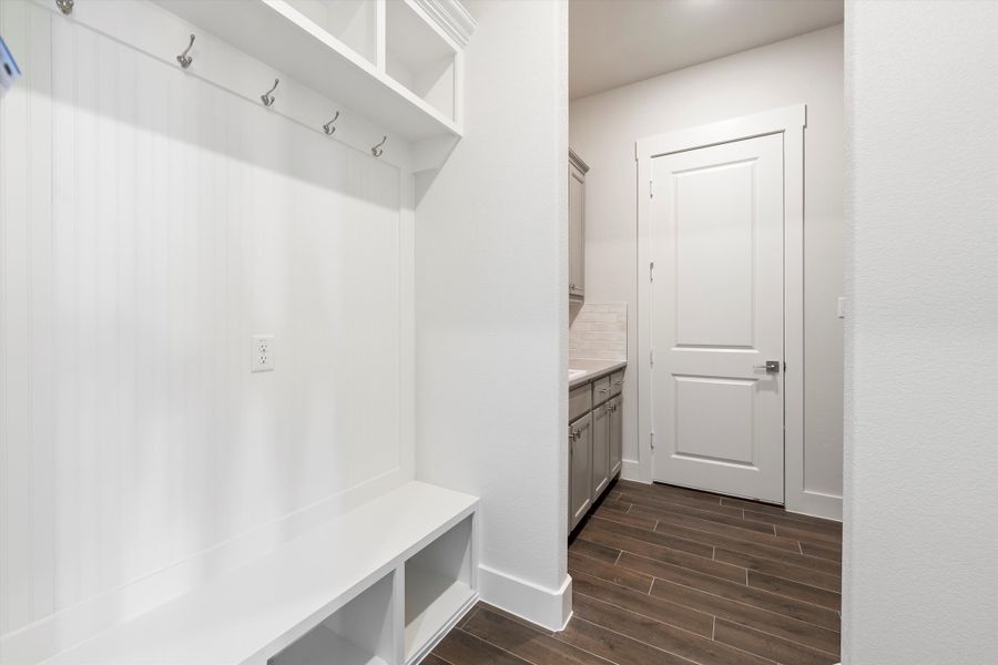 Spacious, unfurnished interior of a new home in Eagle Ridge Estates, Weatherford (Image 20).