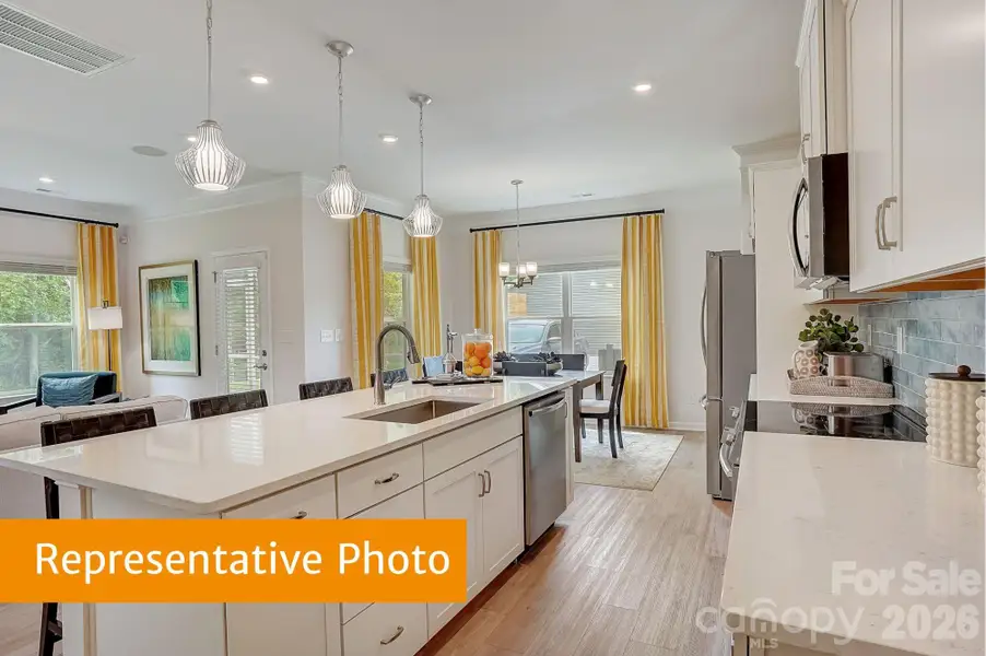 Image 4 of a home in Sunset Meadows.