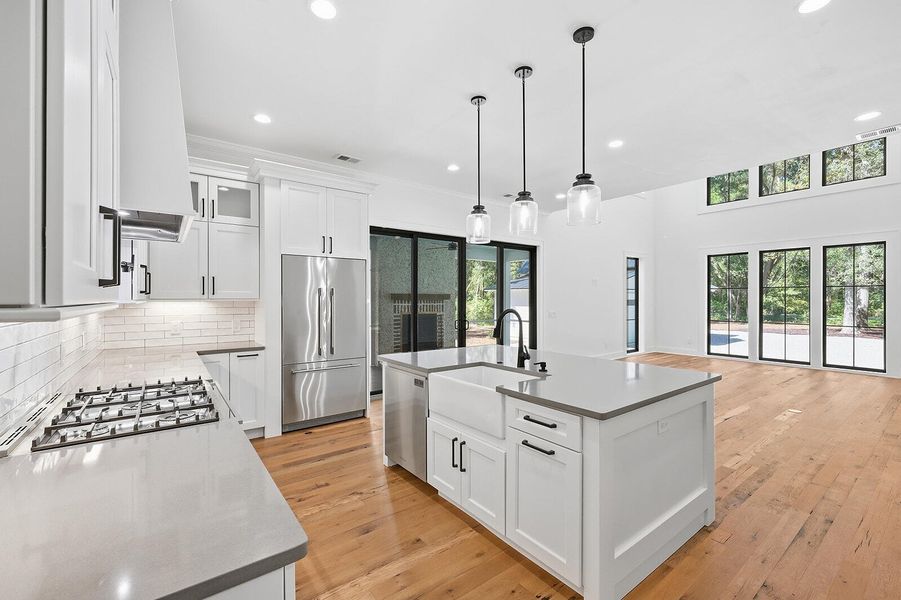 Furnished interior view inside a new home in , Seabrook (Image 45).
