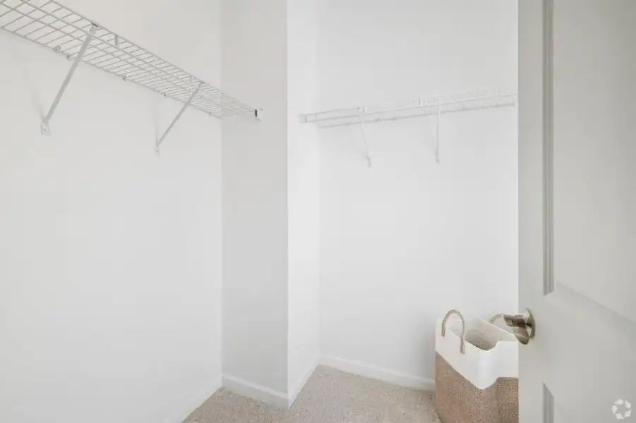 Spacious, unfurnished interior of a new home in Johnson Crossing, Cartersville (Image 17).