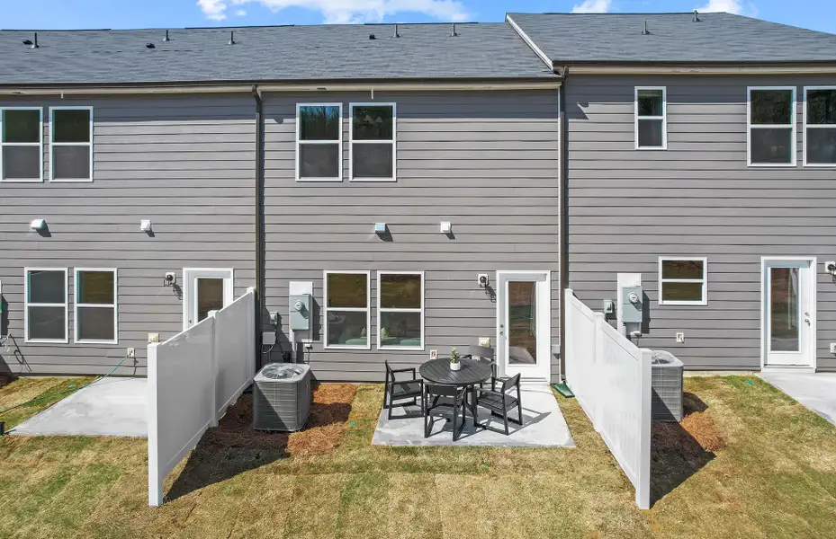Representative exterior details of a home built from the Landis by Pulte Homes in Mallard Park, Charlotte (Image 36).