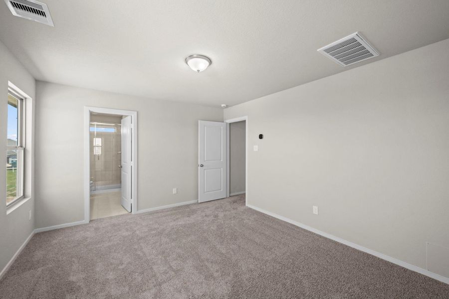Spacious, unfurnished interior of a new home in Creekhaven, Rosharon (Image 17). Spacious, unfurnished interior of a new home in Creekhaven, Rosharon (Image 17).