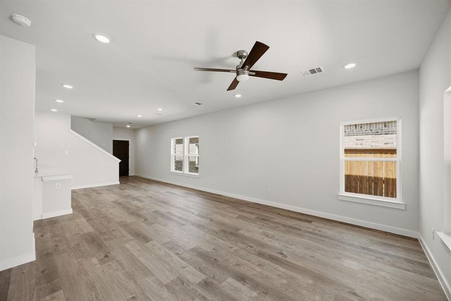 Spacious, unfurnished interior of a new home in Overland Grove, Forney (Image 12).