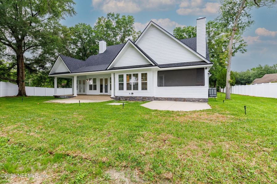 Exterior details and patio area of a home in , Jacksonville (Image 27).