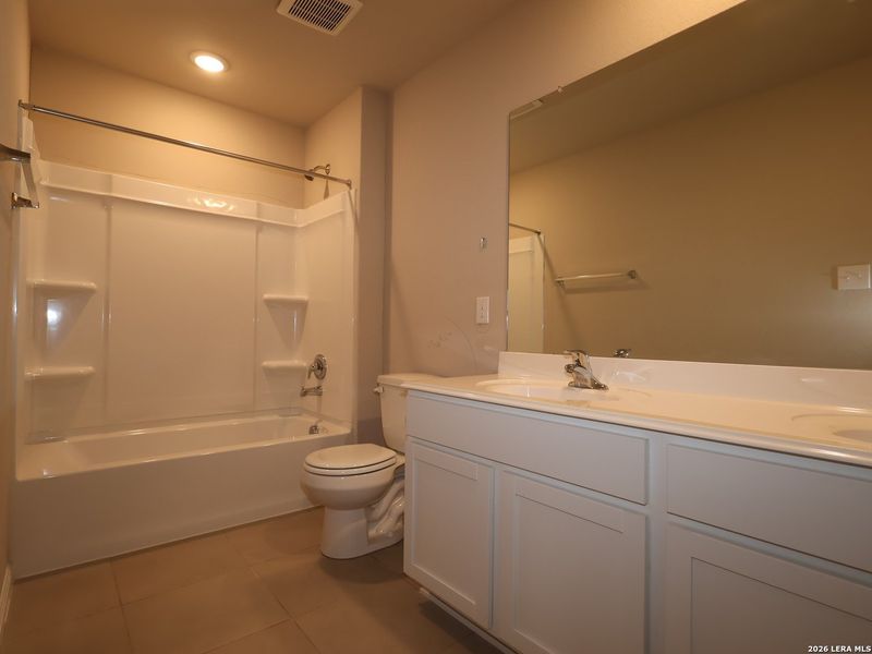 Furnished interior view inside a new home in Mesquite Ridge, San Antonio (Image 9).