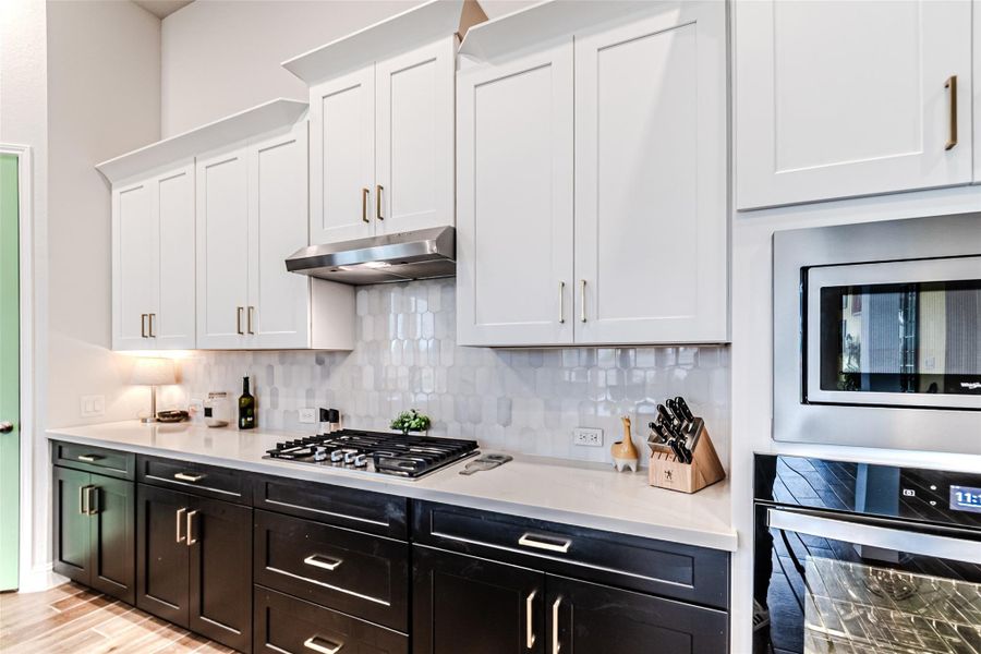 Furnished interior view inside a new home in Bridgeland: Heritage Collection, Cypress (Image 11). Furnished interior view inside a new home in Bridgeland: Heritage Collection, Cypress (Image 11).