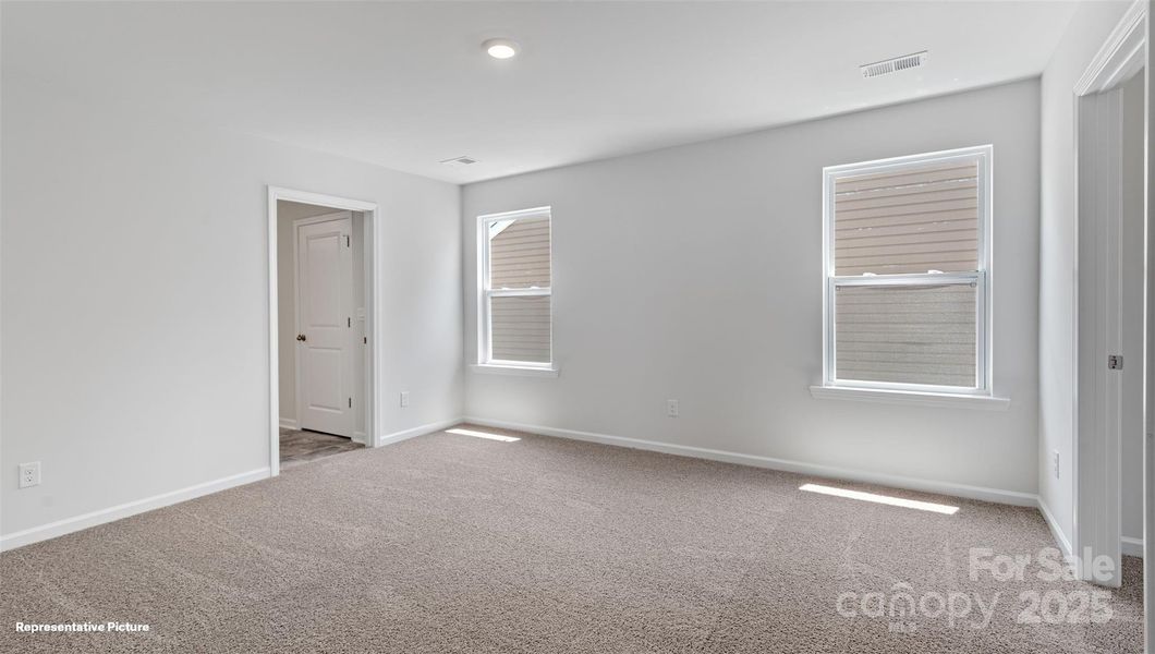 Spacious, unfurnished interior of a new home in The Hamptons at Hickory, Hickory (Image 20).