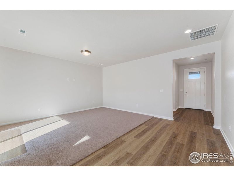 Spacious, unfurnished interior of a new home in , Fort Lupton (Image 16).