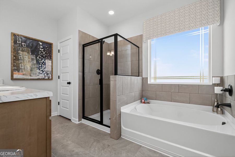 Furnished interior view inside a new home in Stonebridge North, Macon (Image 34).