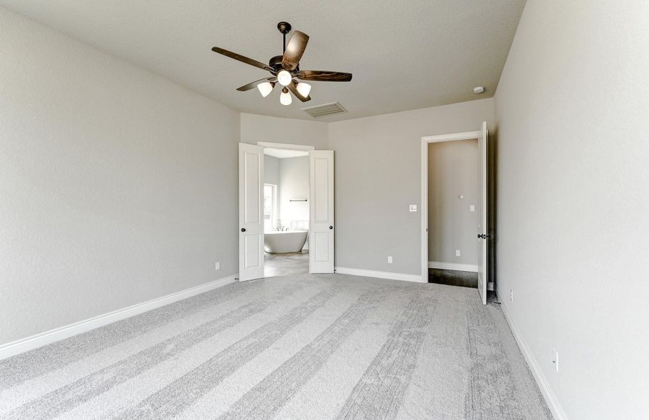 Spacious, unfurnished interior of a new home in Bridgeland 60′, Cypress (Image 19).