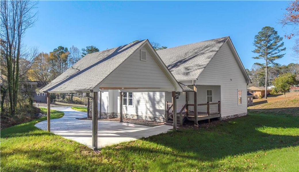 Exterior details and patio area of a home in , Bremen (Image 20).