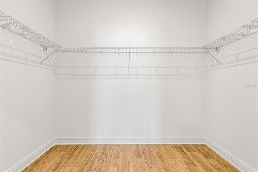 Spacious, unfurnished interior of a new home in , Tampa (Image 17).