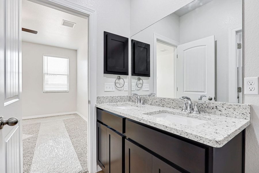 Representative furnished interior of a home built from the Desert Willow by View Homes in Paseos Del Este, Horizon City (Image 19). Representative furnished interior of a home built from the Desert Willow by View Homes in Paseos Del Este, Horizon City (Image 19).