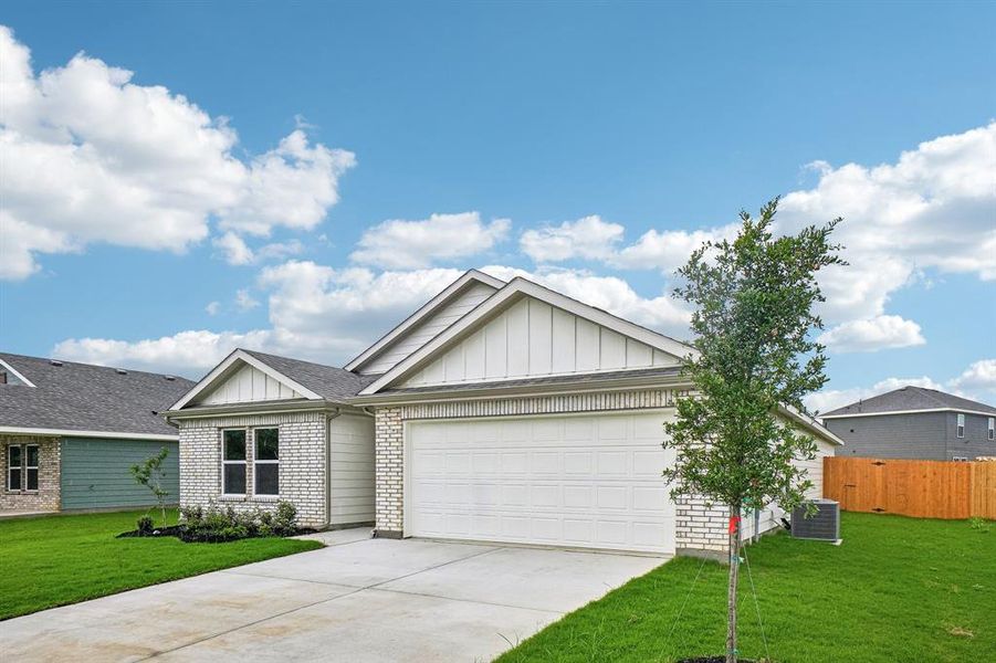 Front exterior of a new home in Middlefield Village, Dallas, TX, highlighting curb appeal (Image 20).