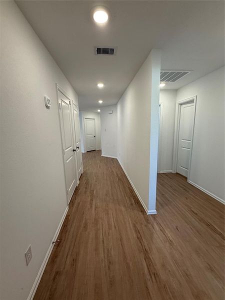 Spacious, unfurnished interior of a new home in Tavola, New Caney (Image 20).