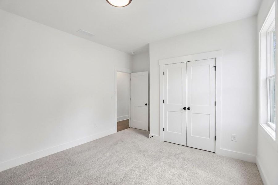 Spacious, unfurnished interior of a new home in , Marietta (Image 40).
