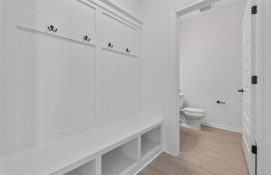 Spacious, unfurnished interior of a new home in Whitestone Preserve, Cedar Park (Image 9).