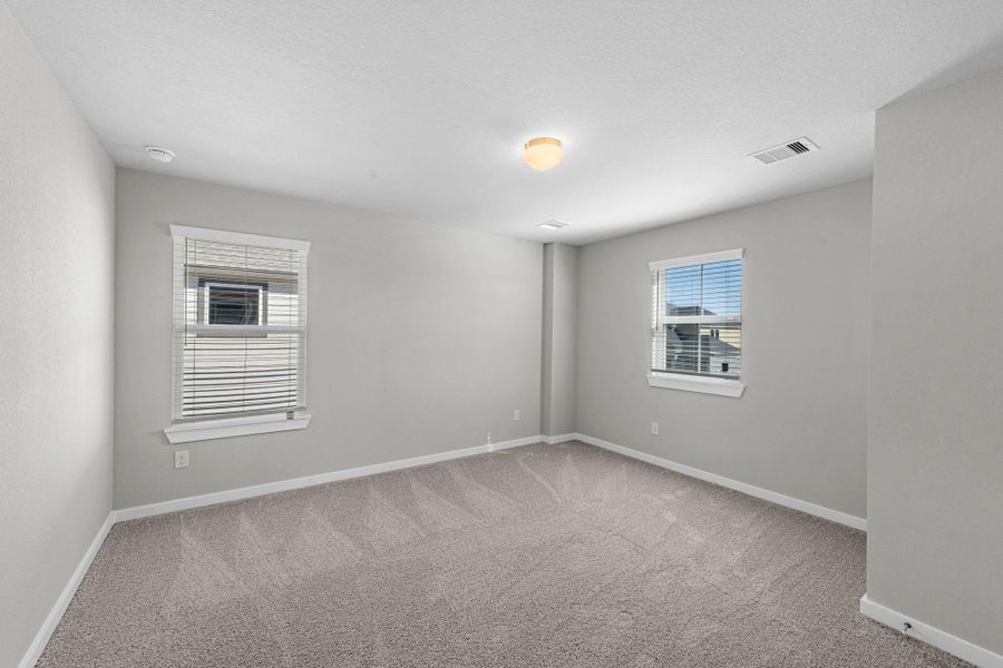 Spacious, unfurnished interior of a new home in Beacon Hill, Waller (Image 15).