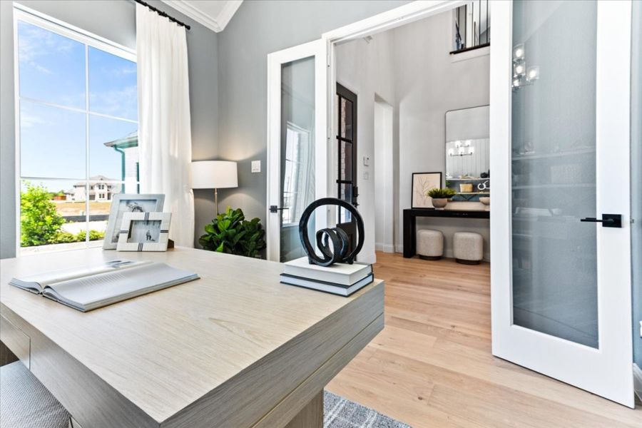 Furnished interior view inside a new home in Nelson Lake, Rockwall (Image 10).
