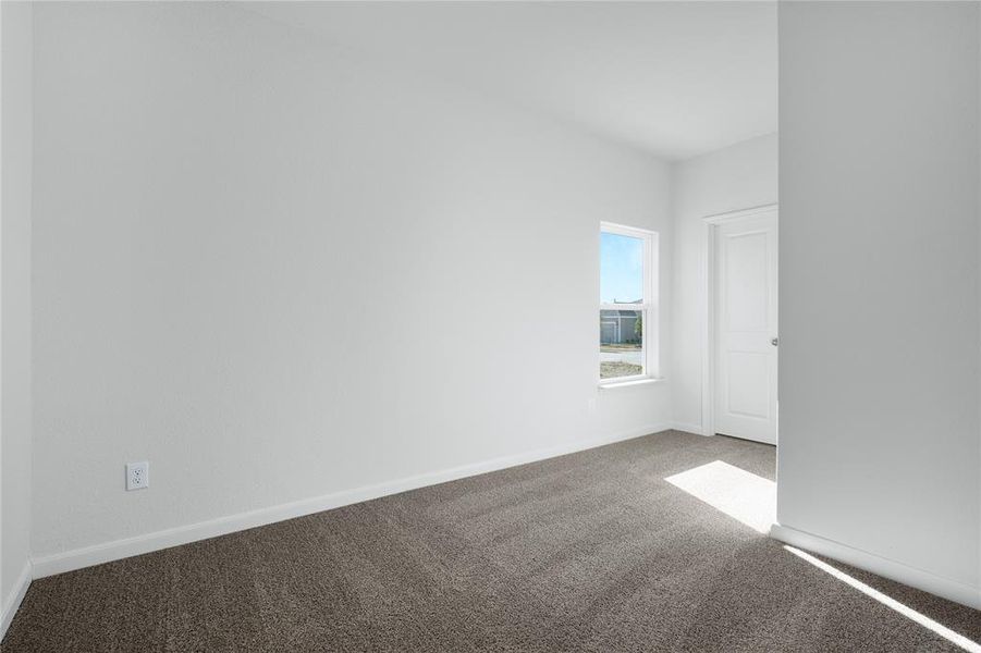 Spacious, unfurnished interior of a new home in Big Sky Estates, Ponder (Image 5).