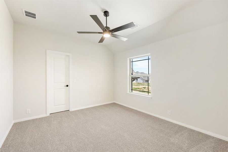 Spacious, unfurnished interior of a new home in Mockingbird Hills, Joshua (Image 21). Spacious, unfurnished interior of a new home in Mockingbird Hills, Joshua (Image 21).