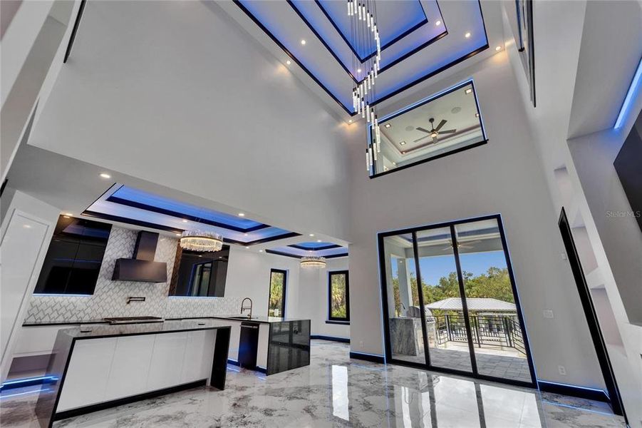 Spacious, unfurnished interior of a new home in , Apollo Beach (Image 82).